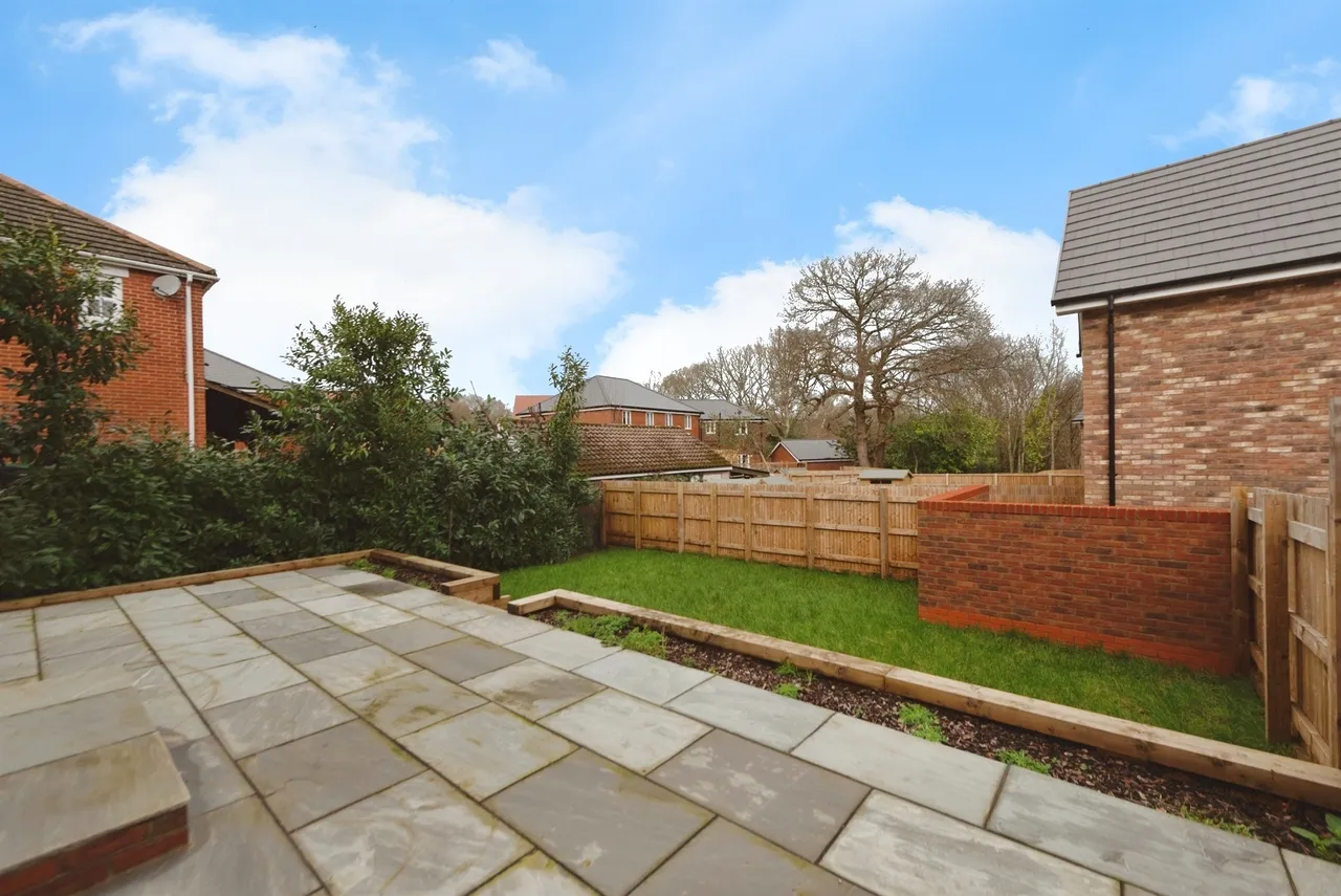Beacon Bottom, Park Gate, SO31, photo 13