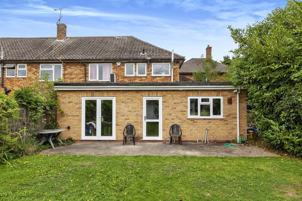 4 bed house for sale — Bromycroft Road, Slough