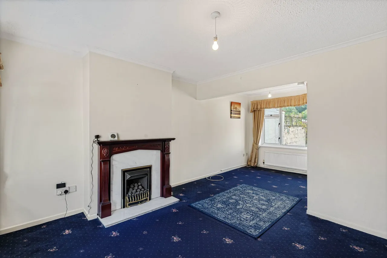Meadow Close , Sebastopol , Pontypool, photo 5