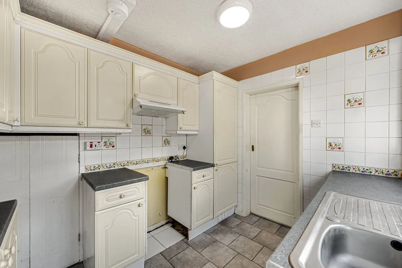 Meadow Close , Sebastopol , Pontypool, photo 8