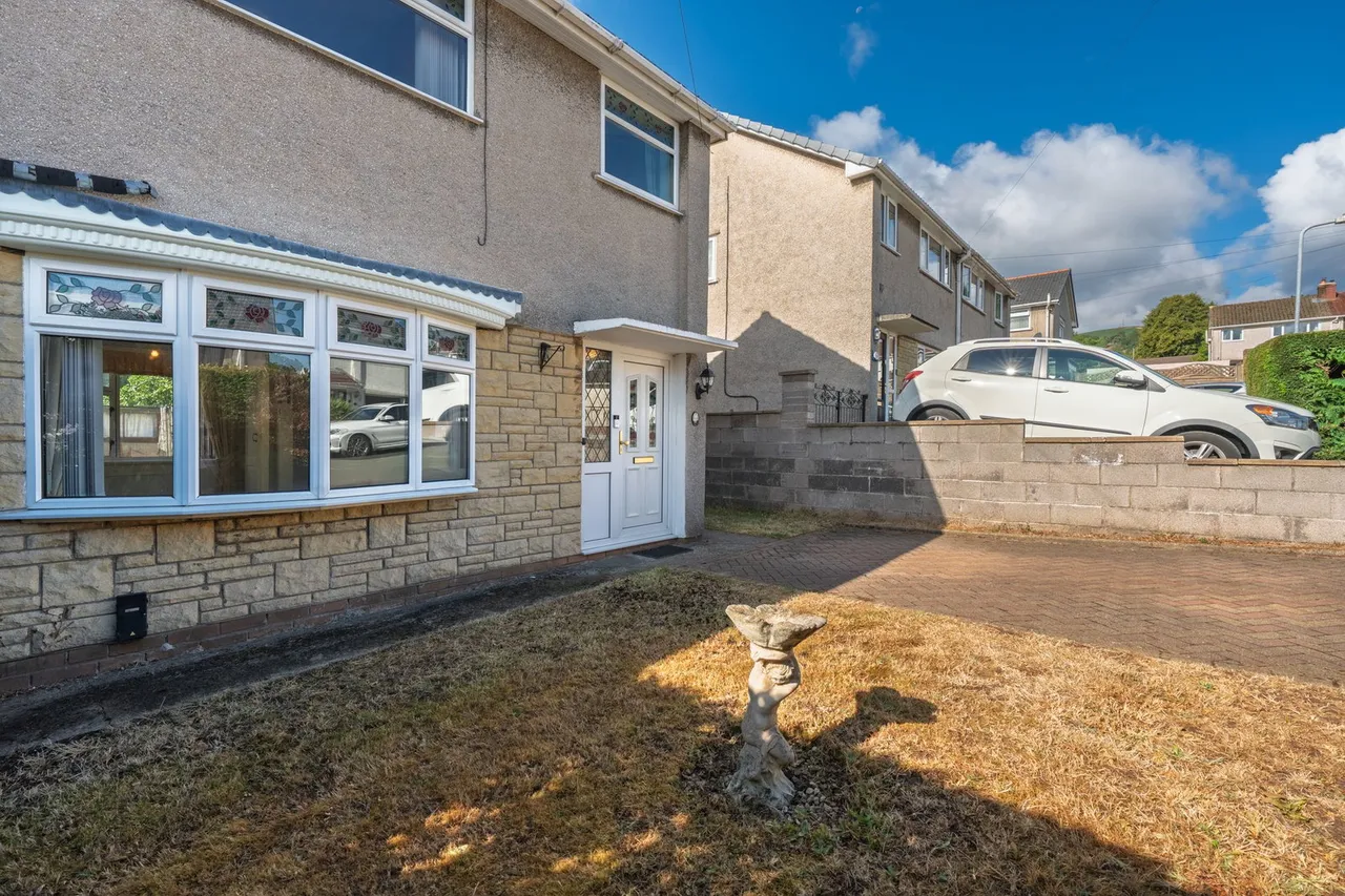 Meadow Close , Sebastopol , Pontypool, photo 2