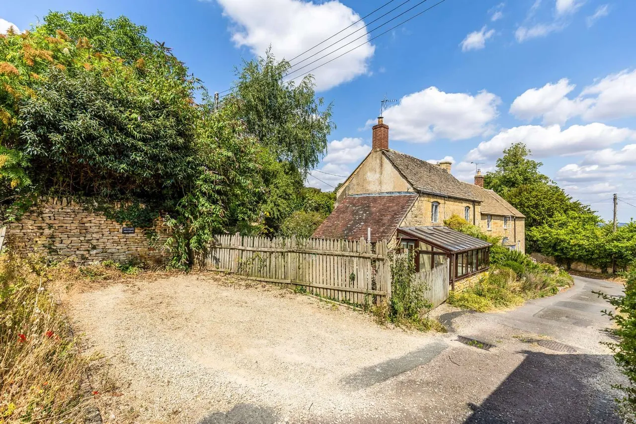 Bourton on the Hill, Moreton-in-Marsh, Gloucestershire, GL56 9AG, photo 9