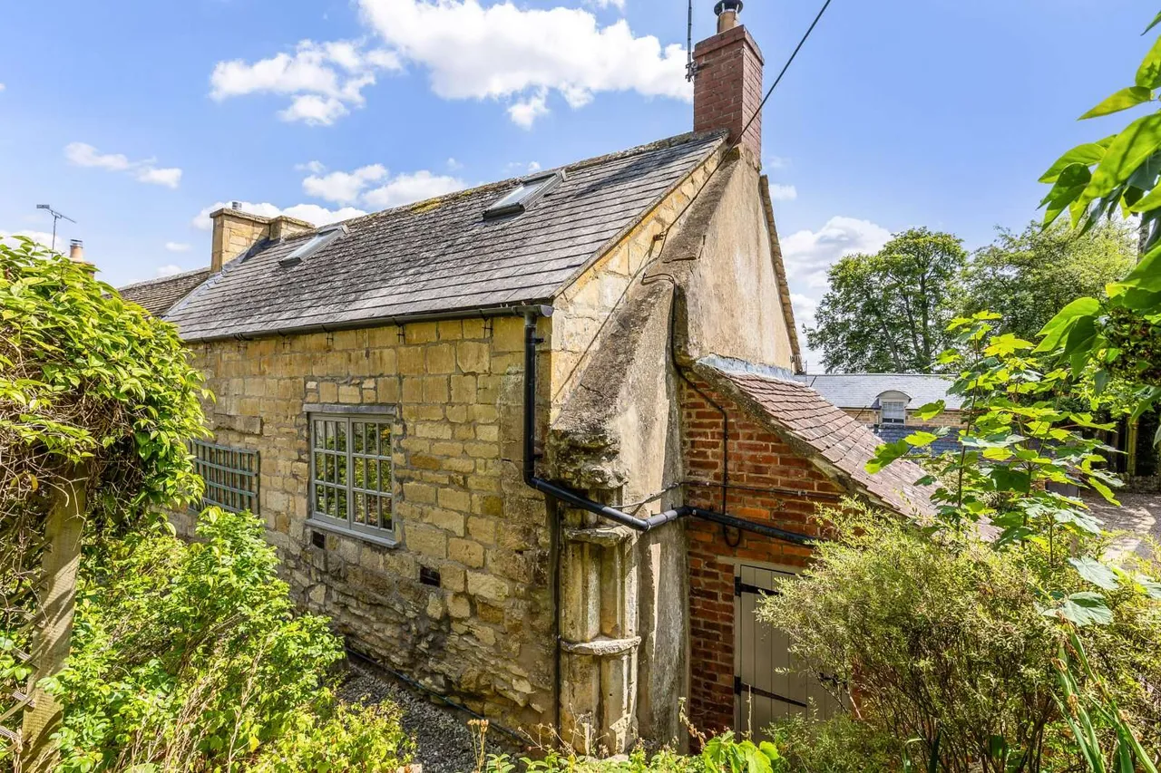 Bourton on the Hill, Moreton-in-Marsh, Gloucestershire, GL56 9AG, photo 12