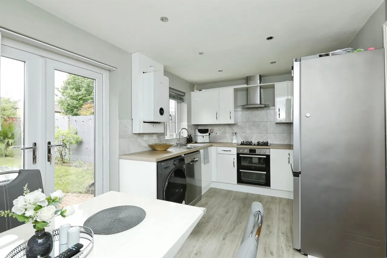 Edencroft Drive, Edenthorpe, Doncaster, photo 3