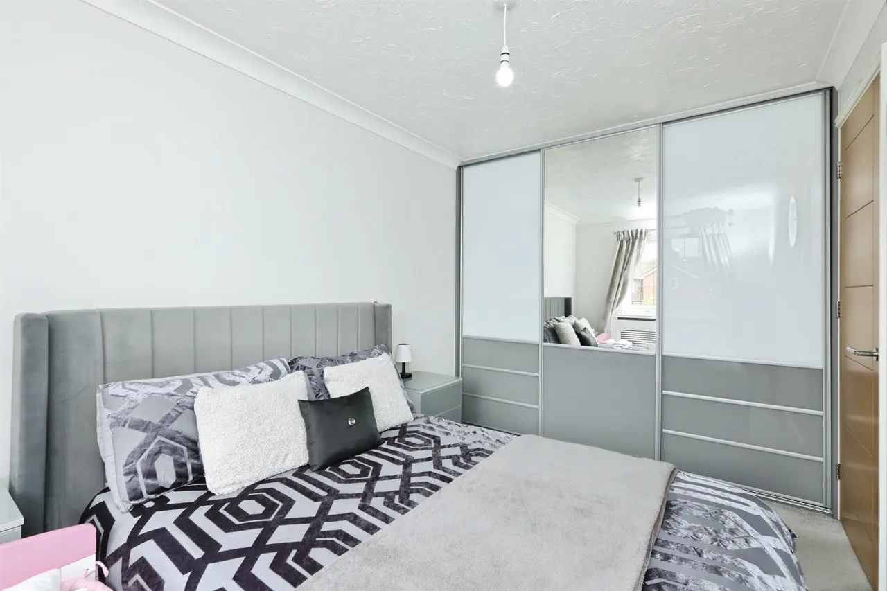 Edencroft Drive, Edenthorpe, Doncaster, photo 8