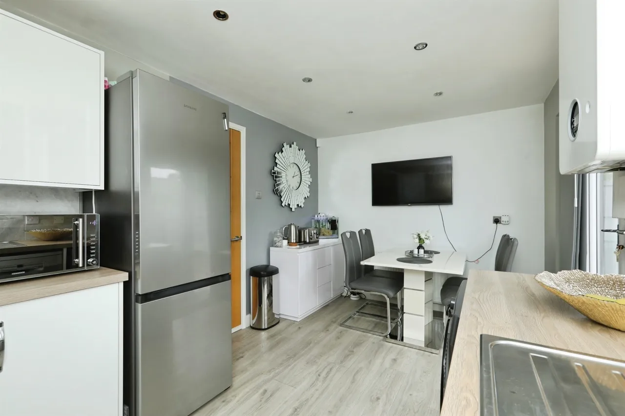 Edencroft Drive, Edenthorpe, Doncaster, photo 5