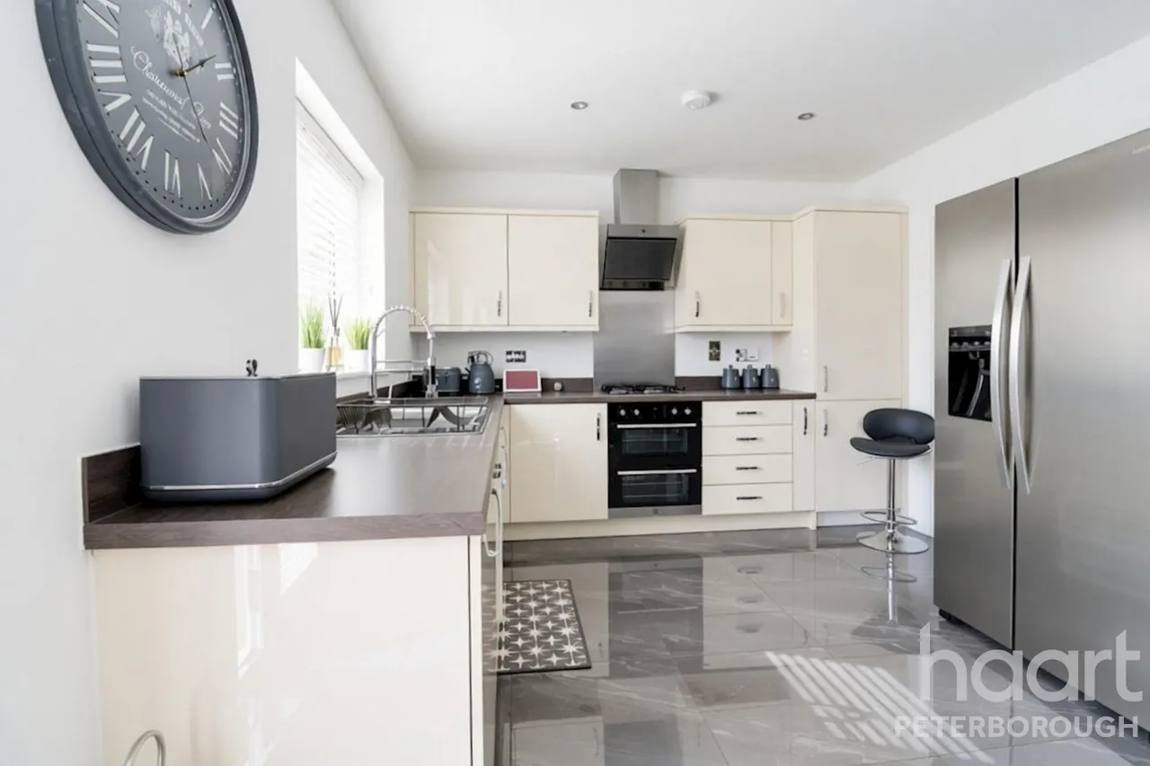 Theodore Close, Peterborough, PE2, photo 8