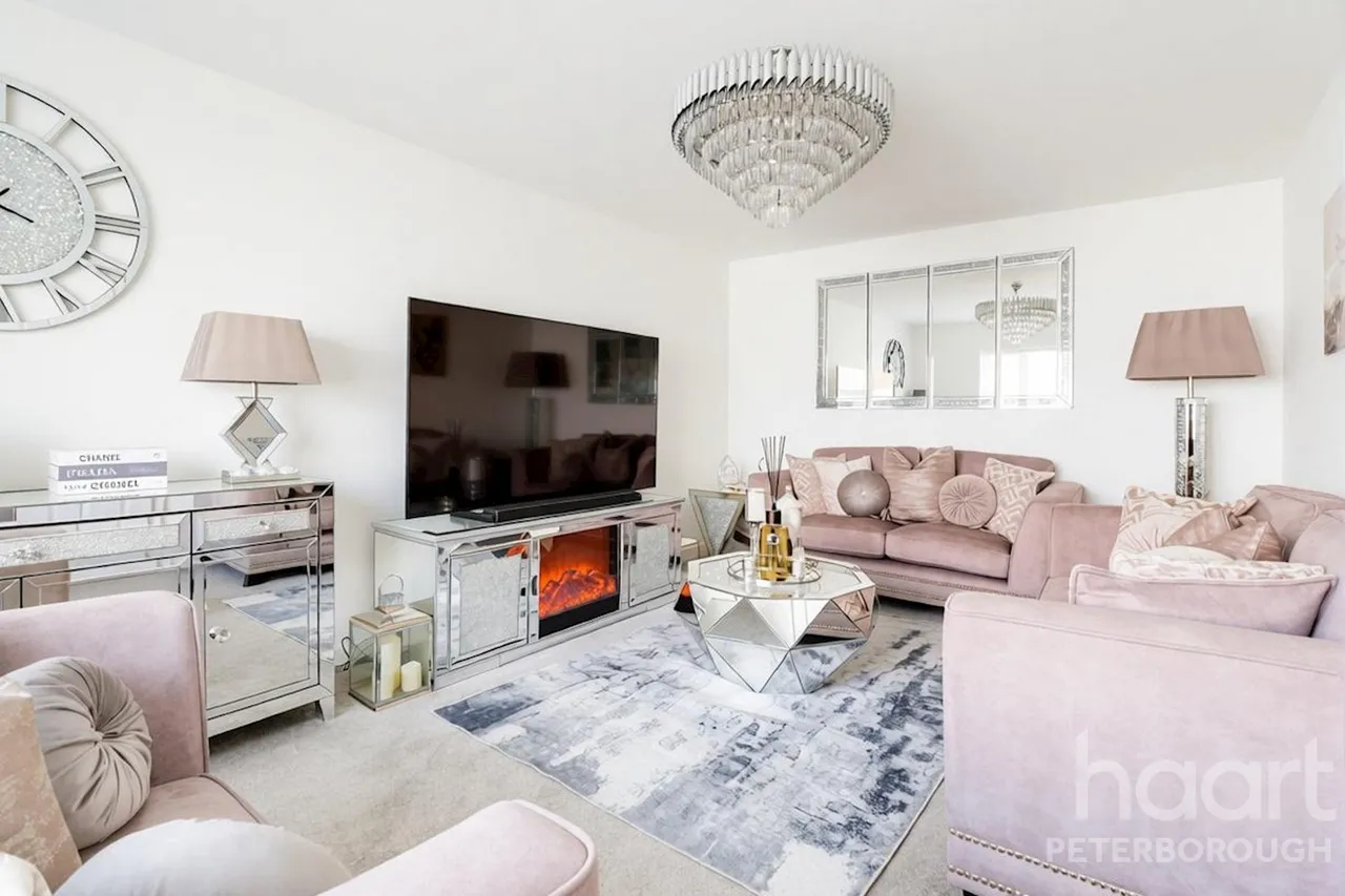 Theodore Close, Peterborough, PE2, photo 11