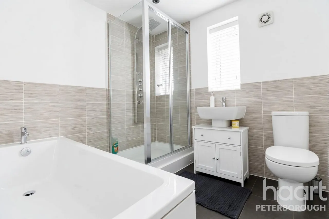 Theodore Close, Peterborough, PE2, photo 16