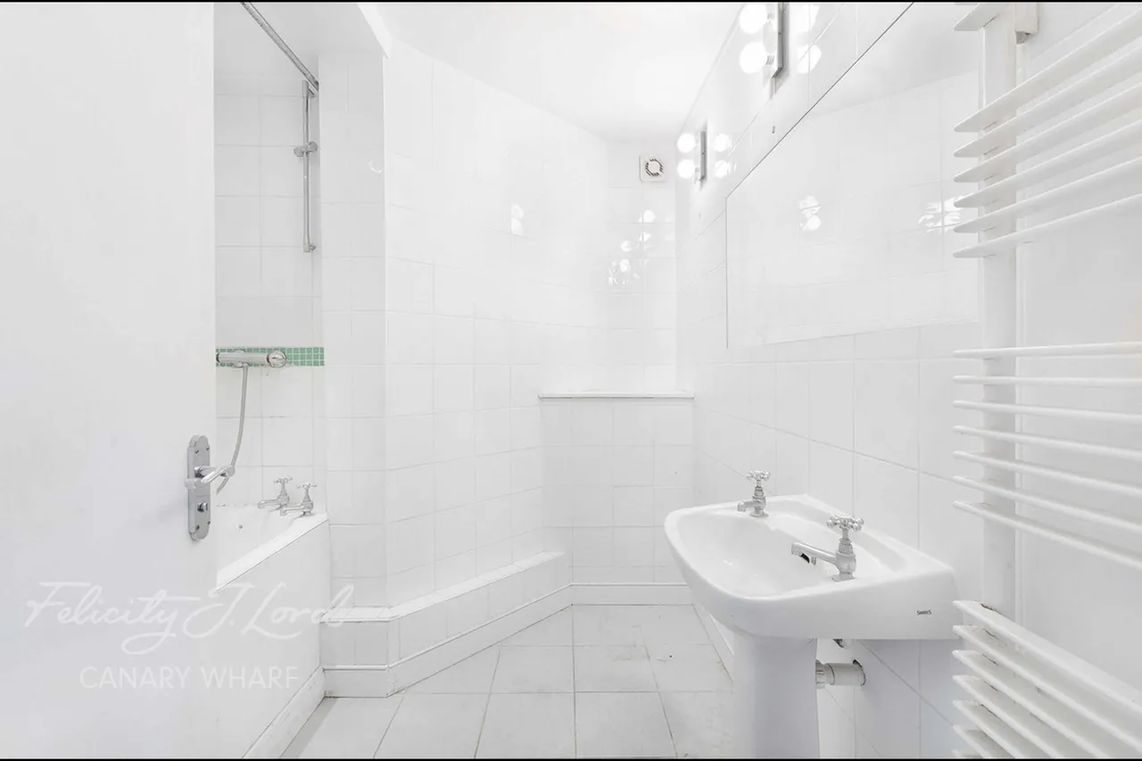 Akbar House, E14, photo 16