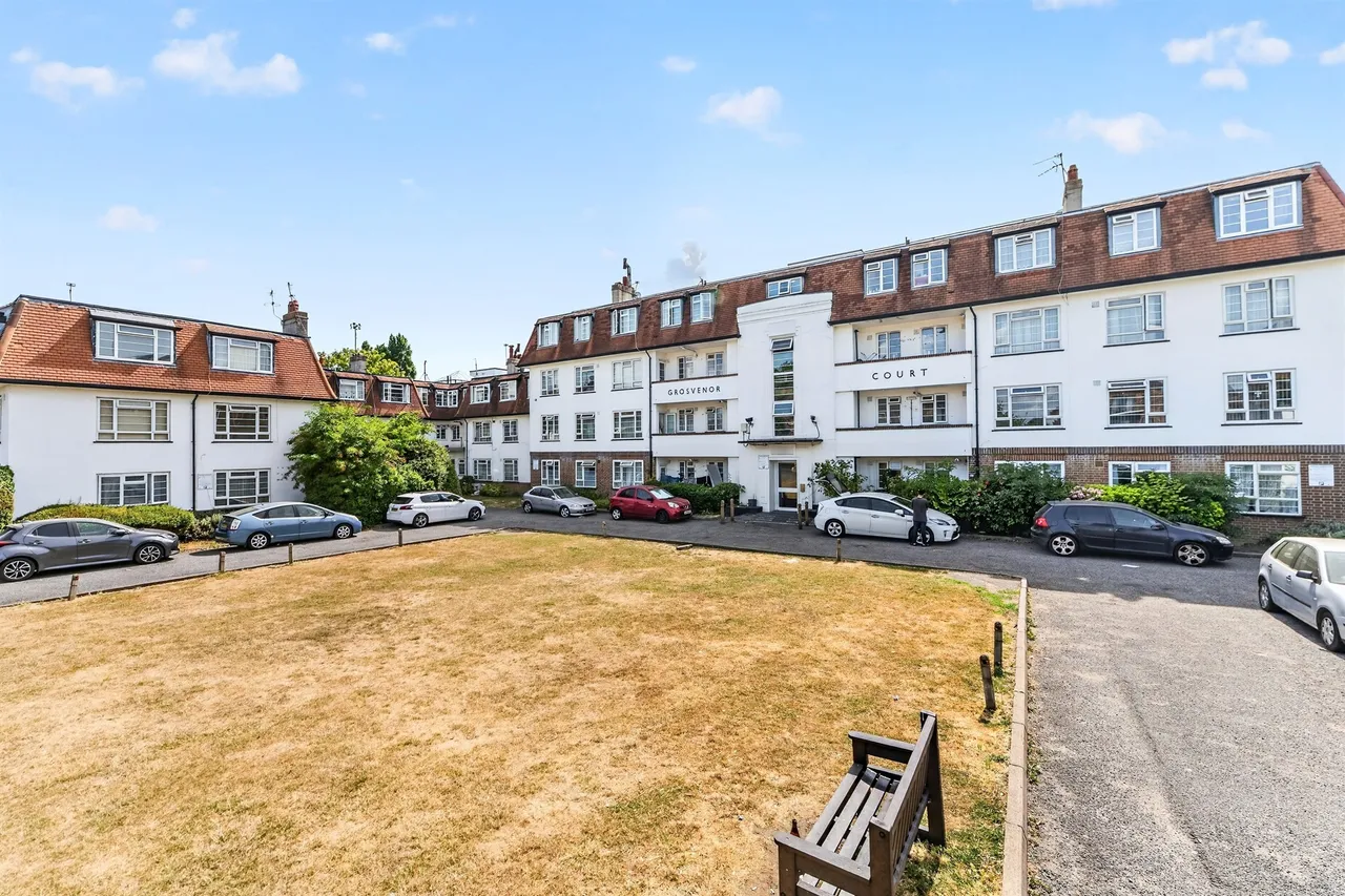 London Road, Morden, photo 8