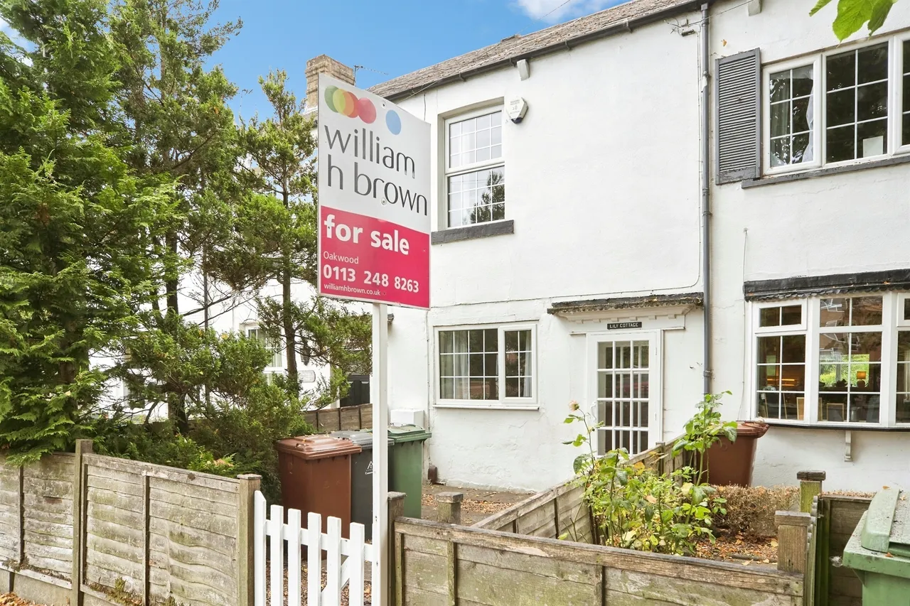 1 bed house for sale — Street Lane, Leeds