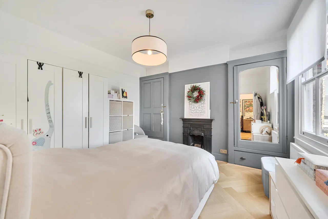 Victoria Road, London, N22, photo 3