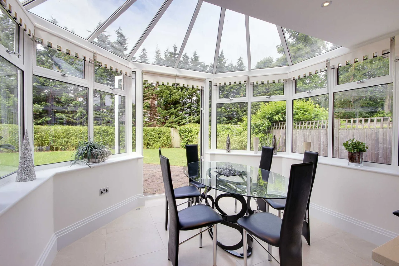 Amara Lodge, Cockfosters Road, Hadley Wood, EN4 0JT, photo 4