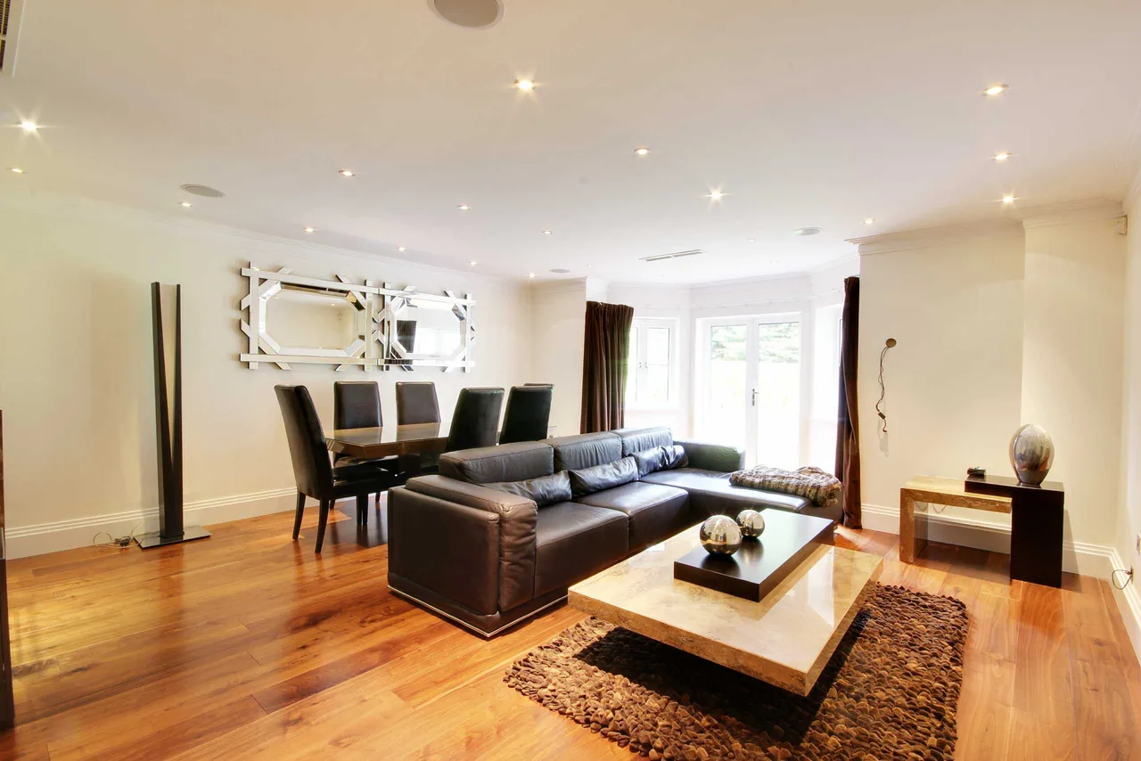 Amara Lodge, Cockfosters Road, Hadley Wood, EN4 0JT, photo 5