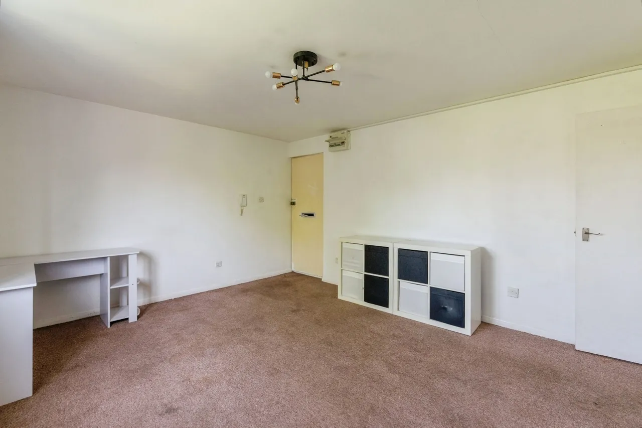 Conway Gardens, Grays, Essex, RM17, photo 6