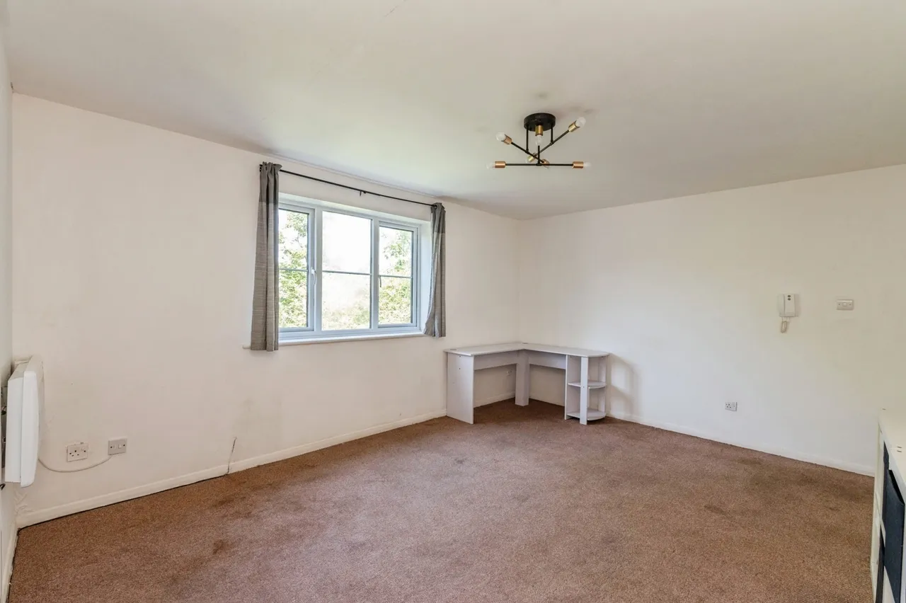 Conway Gardens, Grays, Essex, RM17, photo 8