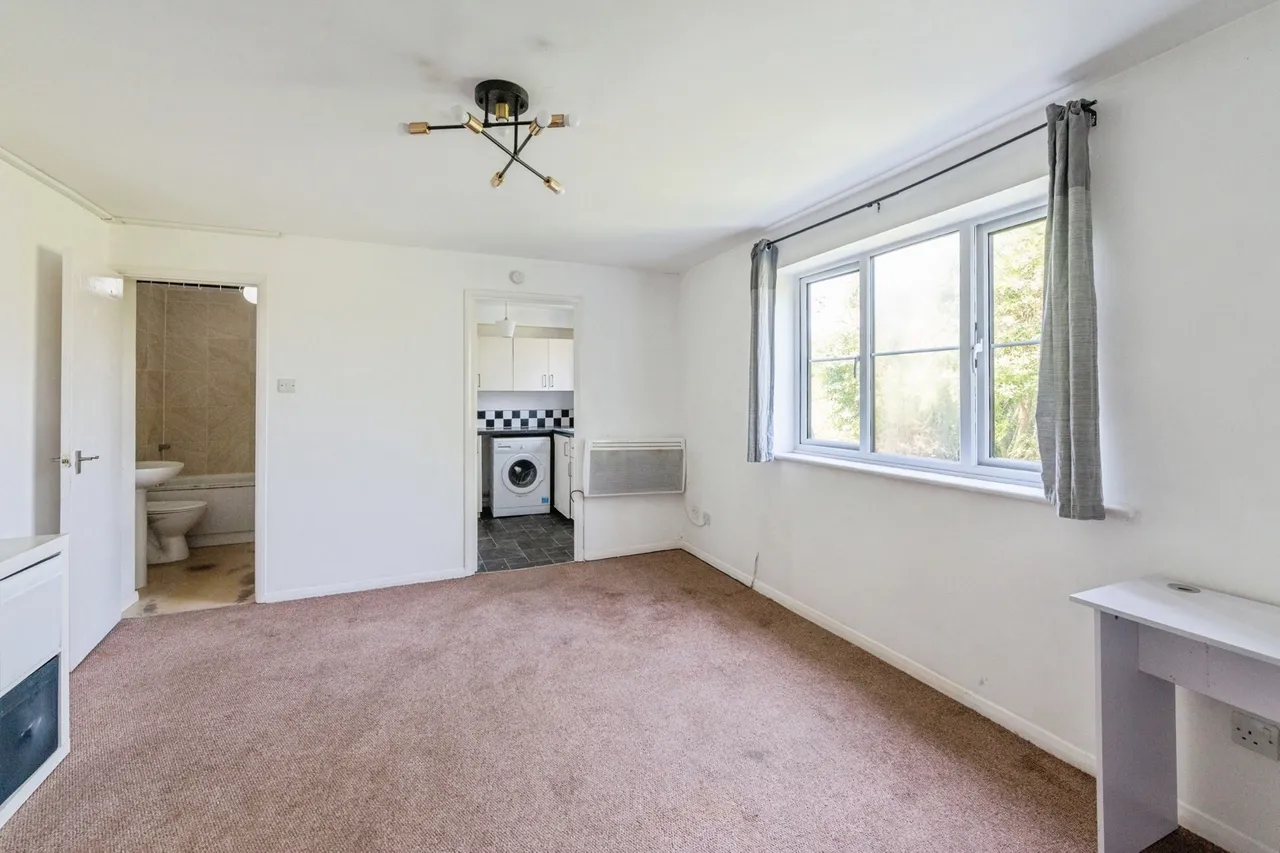 Conway Gardens, Grays, Essex, RM17, photo 2