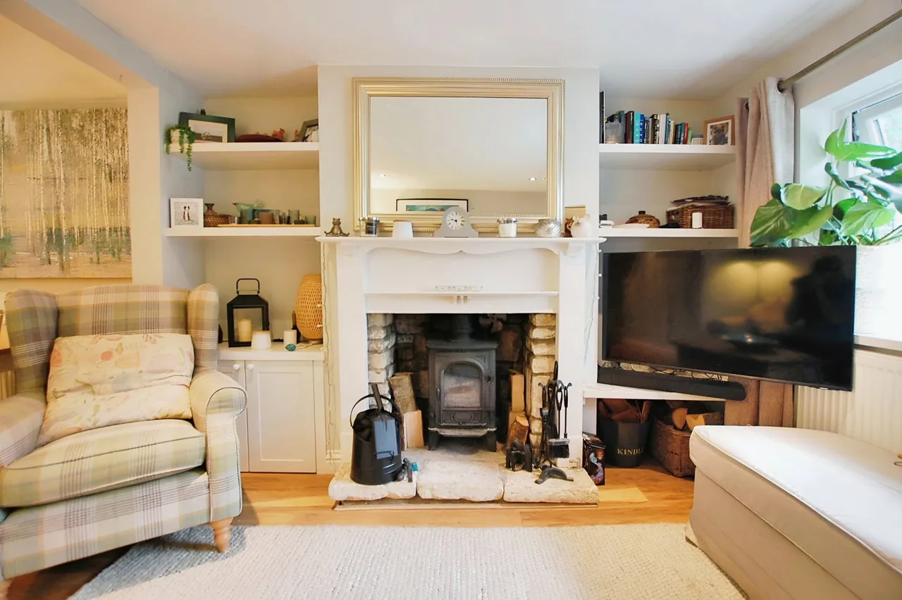 Chestnut Terrace, Charlton Kings, Cheltenham, GL53 8JQ, photo 4