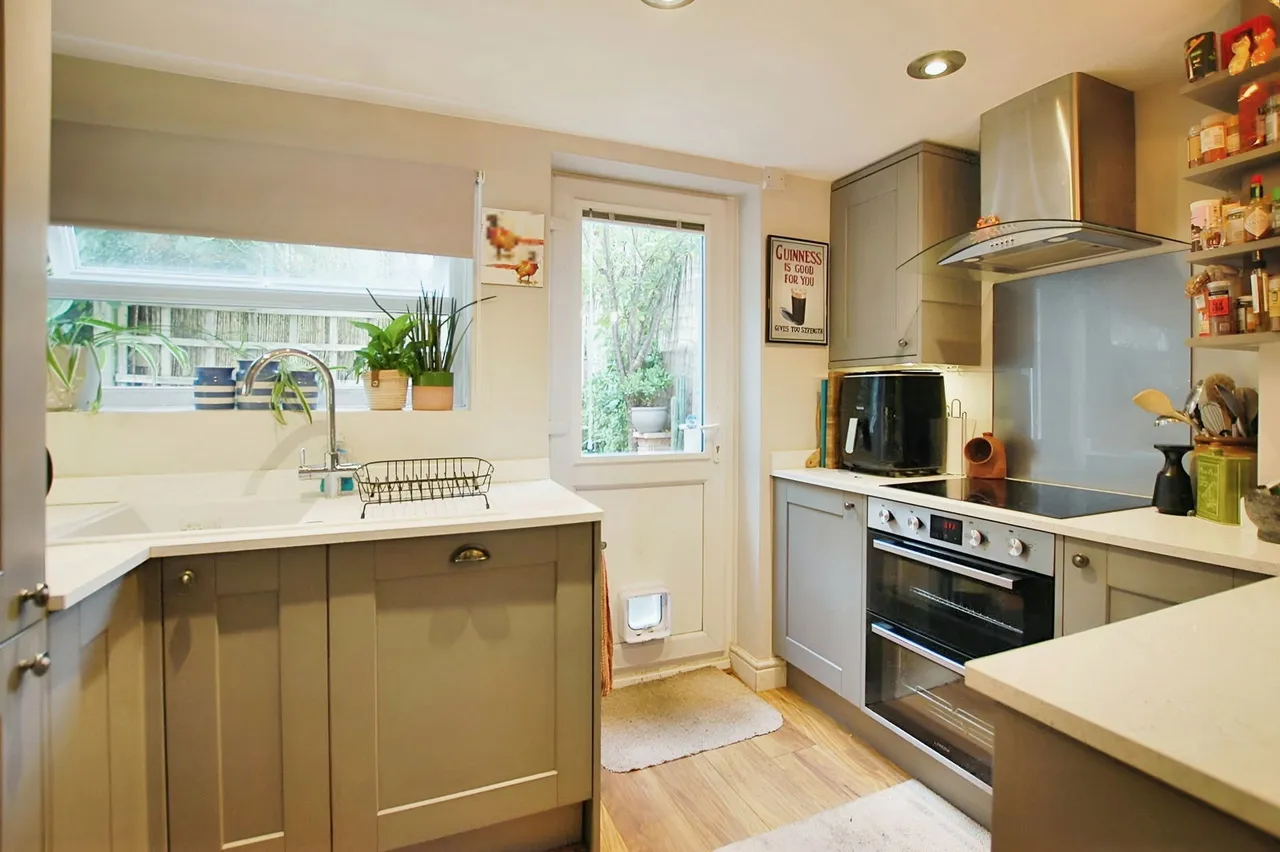 Chestnut Terrace, Charlton Kings, Cheltenham, GL53 8JQ, photo 6