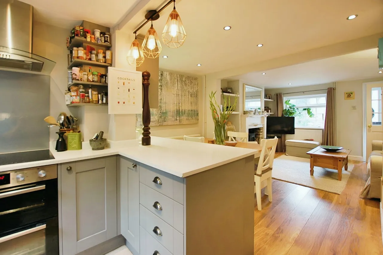 Chestnut Terrace, Charlton Kings, Cheltenham, GL53 8JQ, photo 5