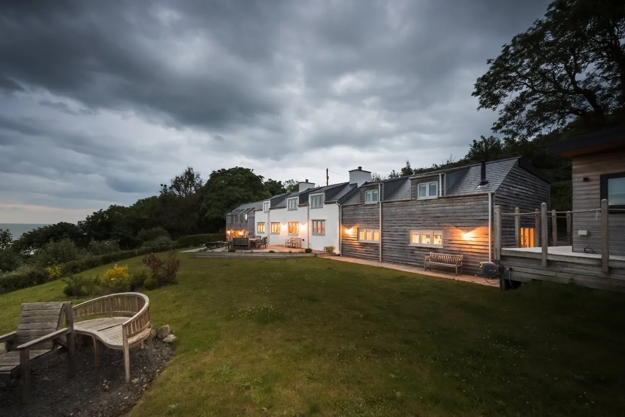 Red Wharf Bay, Pentraeth, photo 54