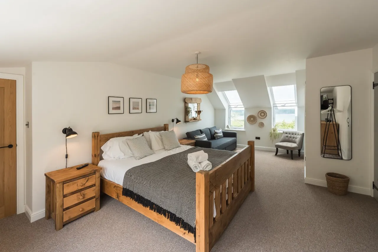 Red Wharf Bay, Pentraeth, photo 11