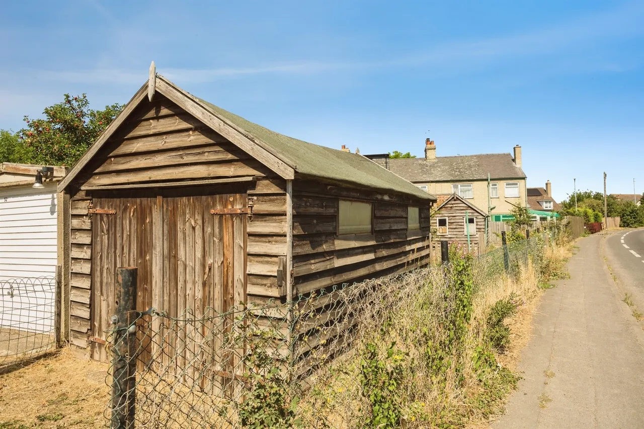 Pages Close, Histon, CB24, photo 17