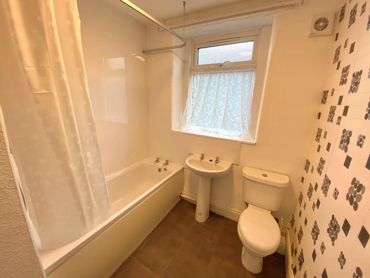 Opal Street, Keighley, BD22, photo 7