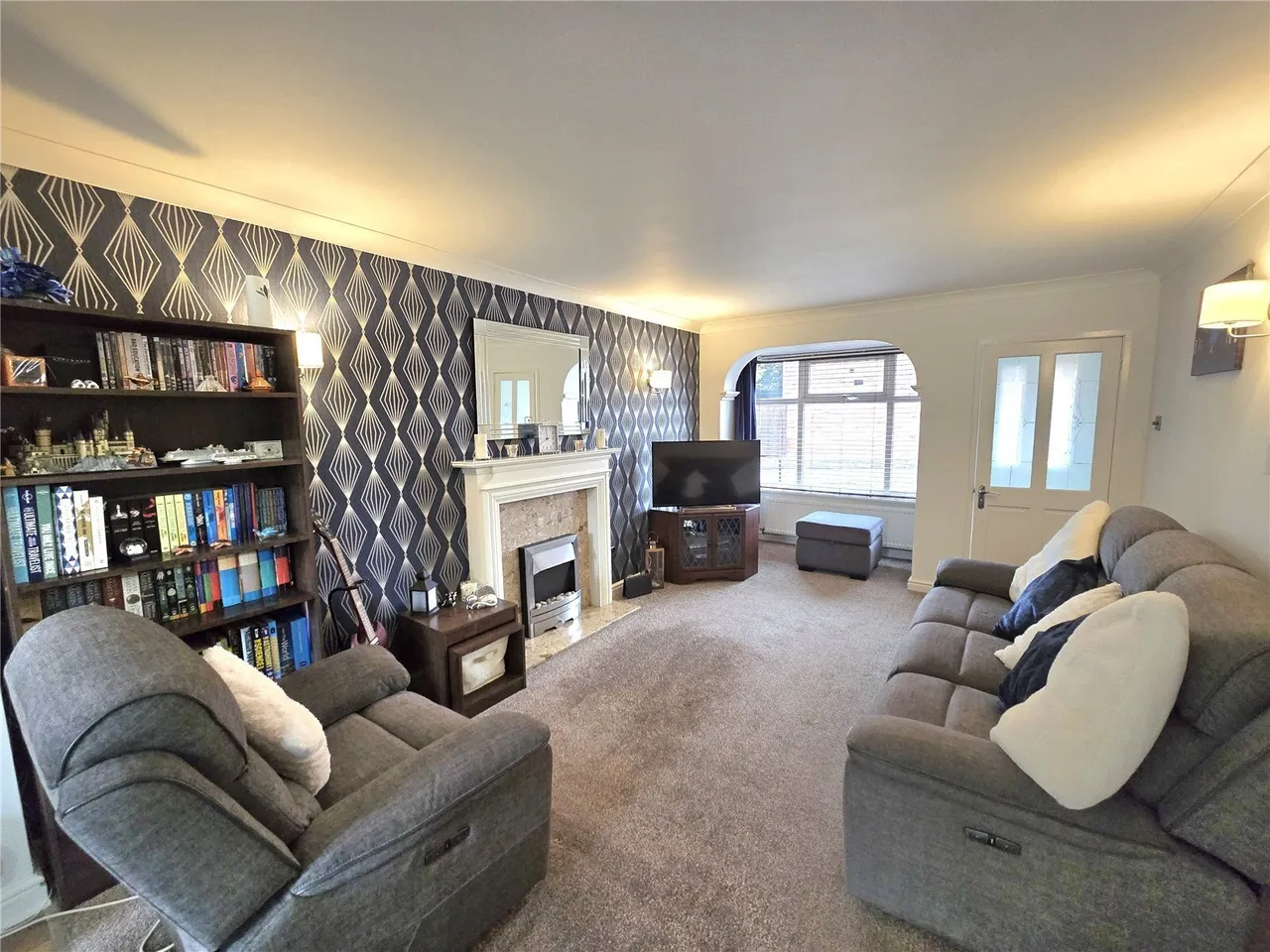 Paxmead Close, Keresley, CV6, photo 3