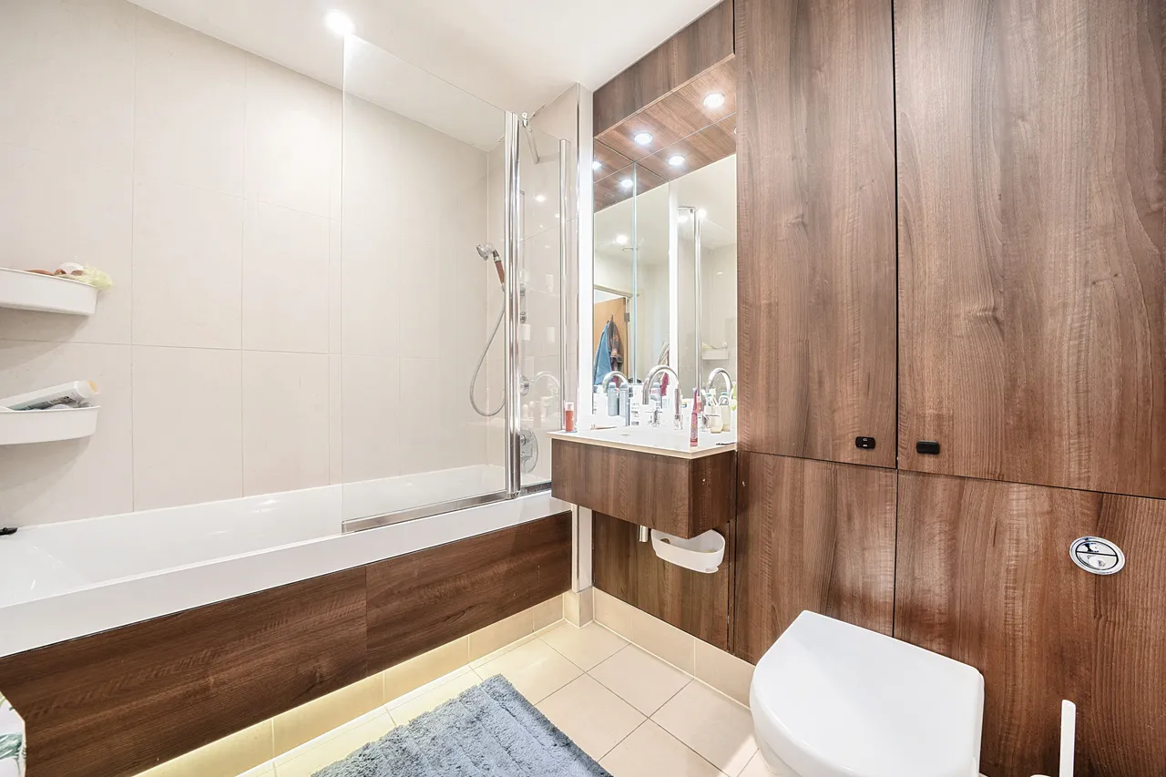 43 Ensign House, Battersea Reach, Juniper Drive, London, photo 10