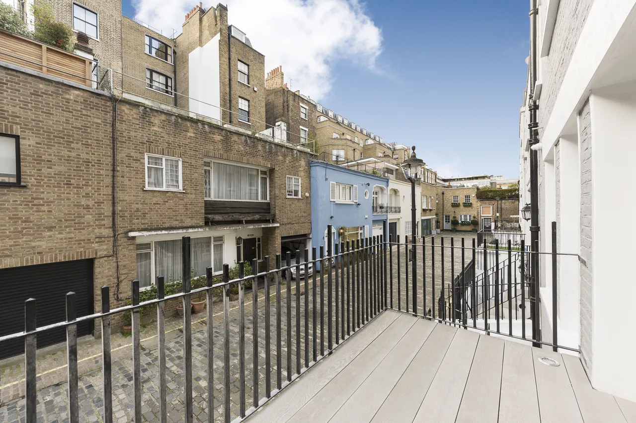 Flat 5, 54 Montagu Square, London, photo 7