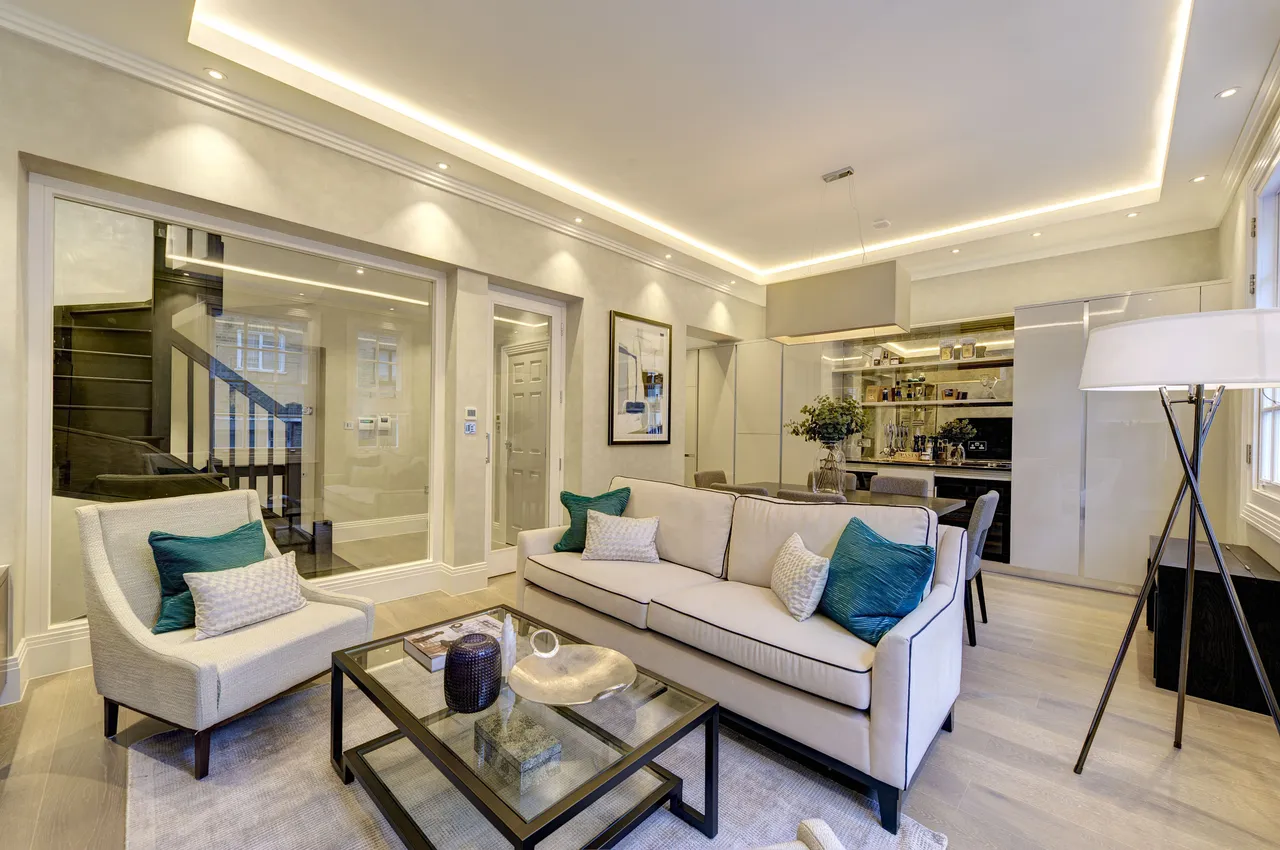3 bed flat for sale — Flat 5, 54 Montagu Square, London