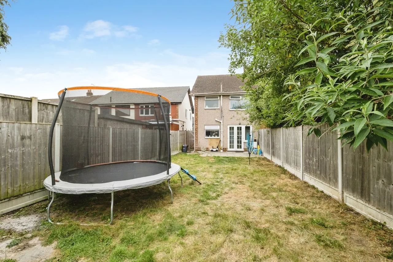 Adnams Walk, Rainham, RM13, photo 7
