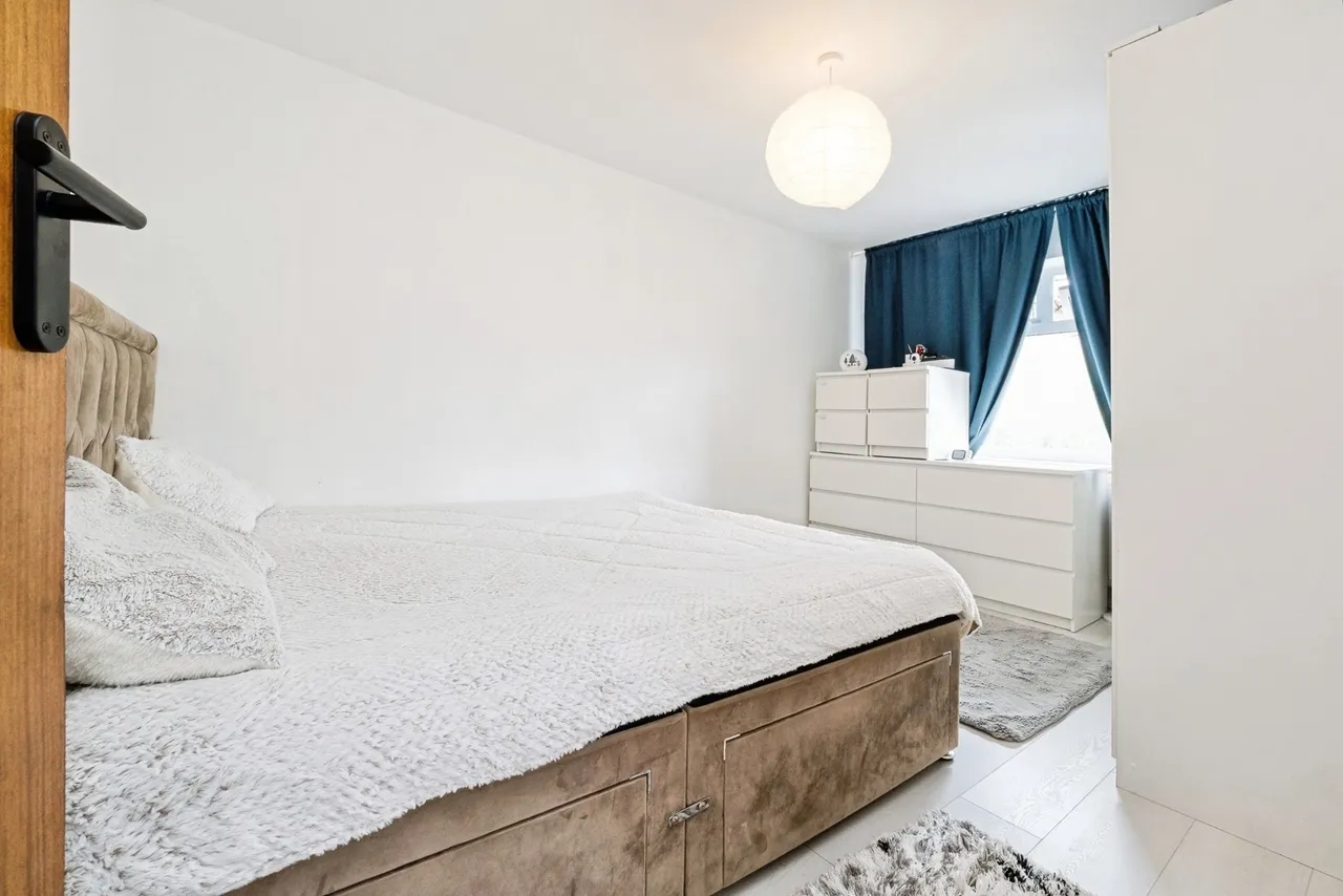Adnams Walk, Rainham, RM13, photo 17