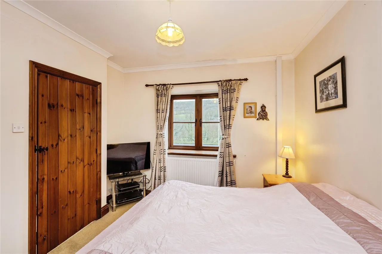 Station Road, Caehopkin, SA9, photo 9