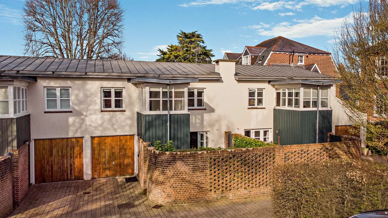 2 bed property for sale — St. Thomas Street, Winchester, Hampshire, SO23 9HG