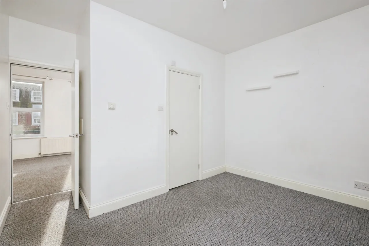 Longstone Road, Eastbourne, photo 6
