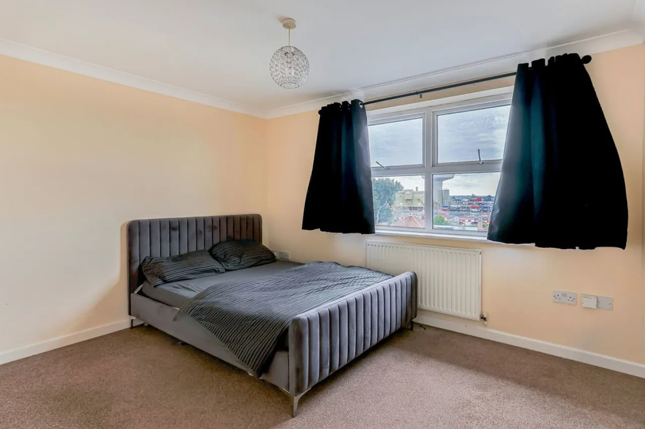 Ringwood Road, Parkstone, photo 7