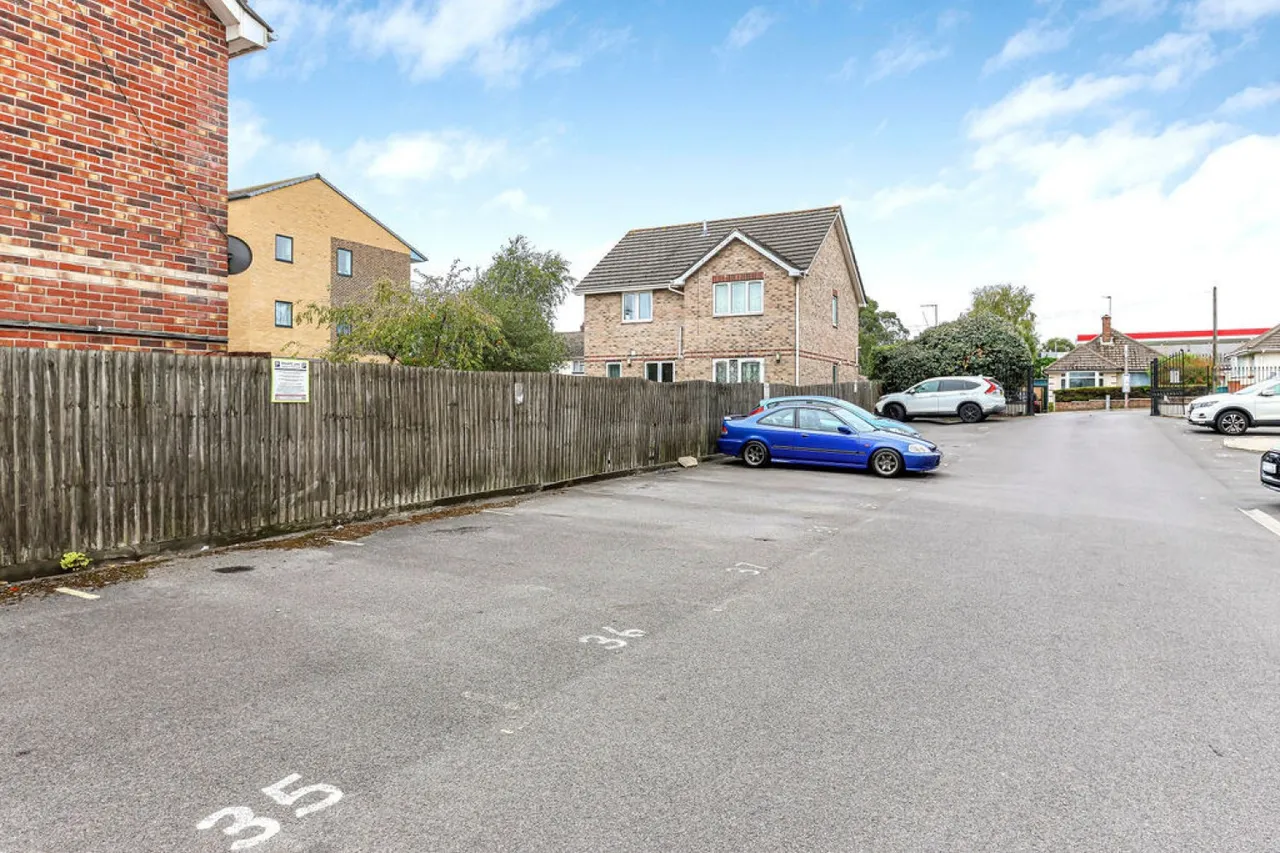 Ringwood Road, Parkstone, photo 12