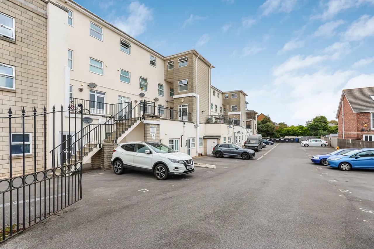 Ringwood Road, Parkstone, photo 4