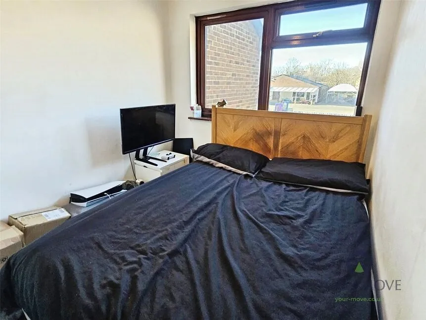 Whernside Close, London, SE28, photo 11