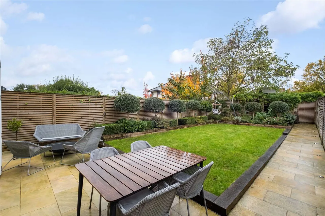 Easterby Villas, Beverley Road, Barnes, London, SW13 0BQ, photo 4