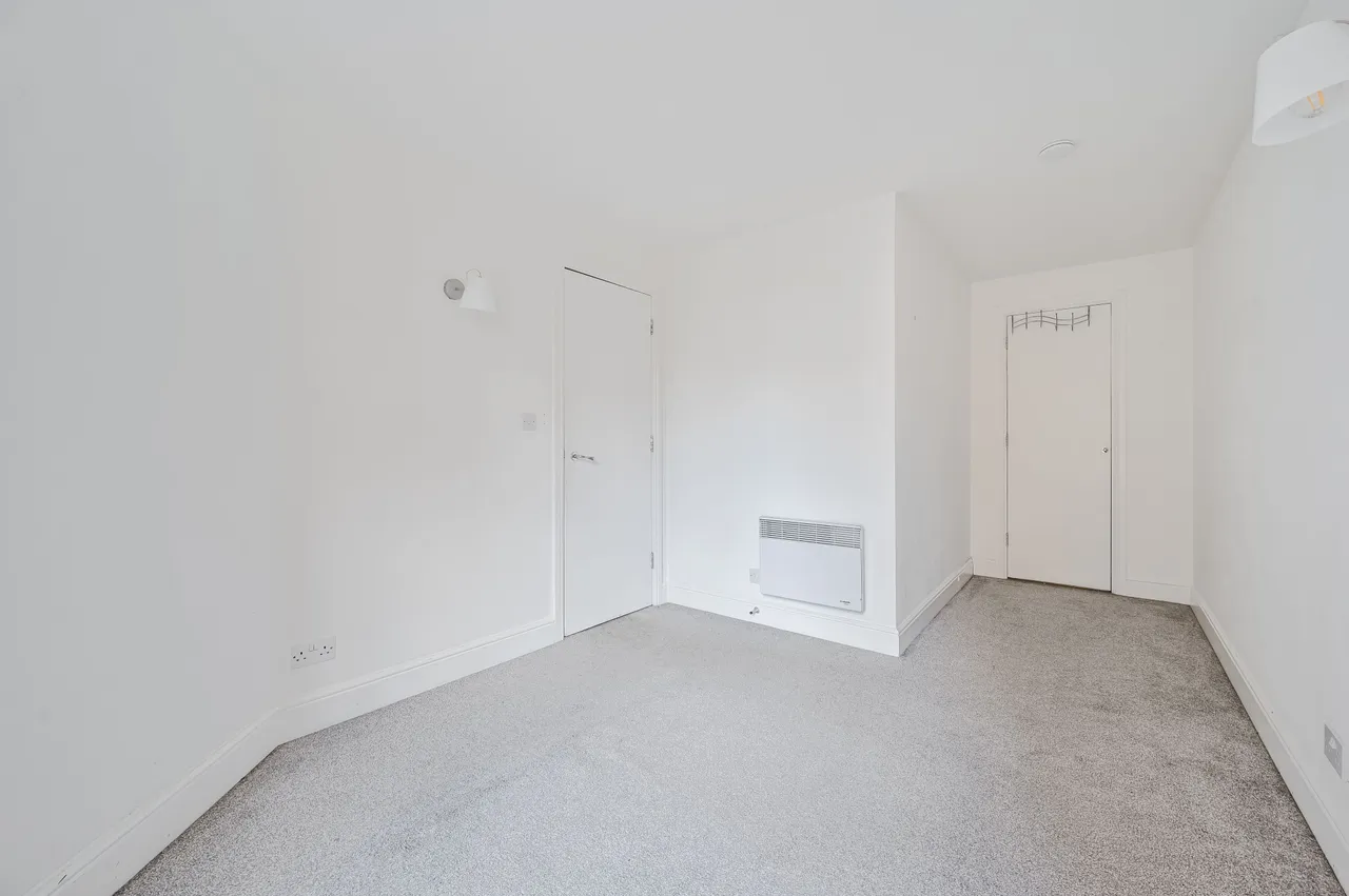 Flat 108 Dryden Building, 37-39 Commercial Road, London, photo 8
