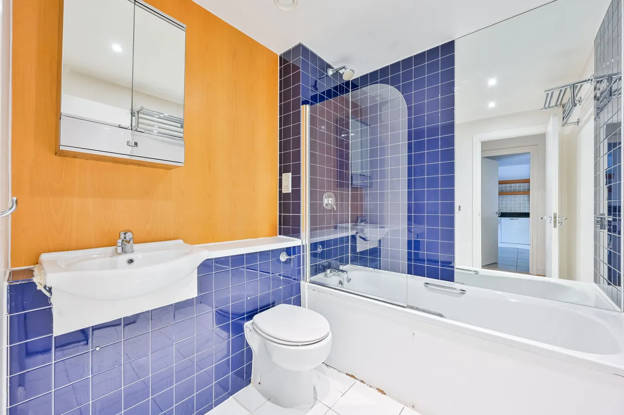 Flat 108 Dryden Building, 37-39 Commercial Road, London, photo 9