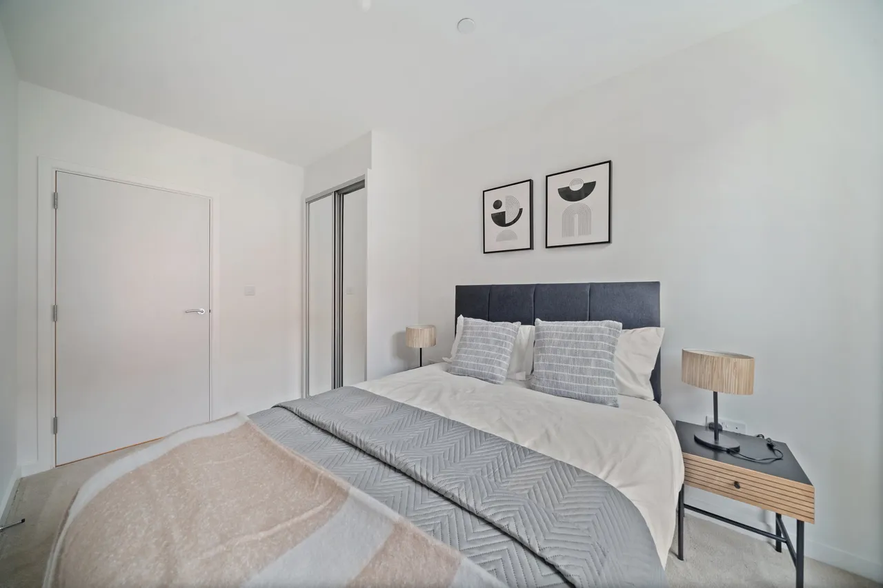 Farine Avenue, Hillingdon, UB3, photo 9