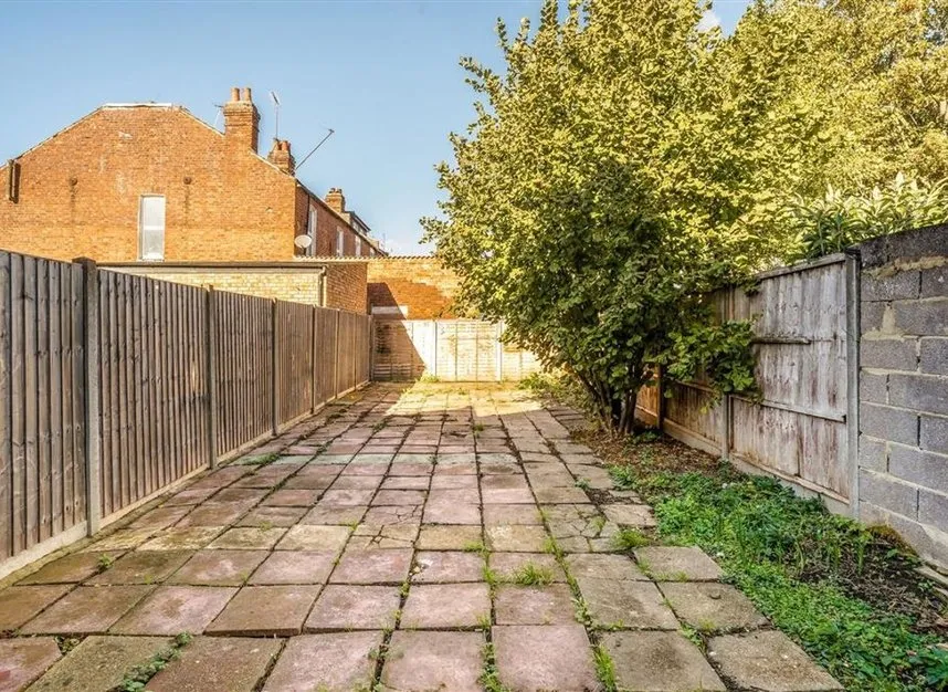 Ashford Road, Cricklewood, NW2, photo 6