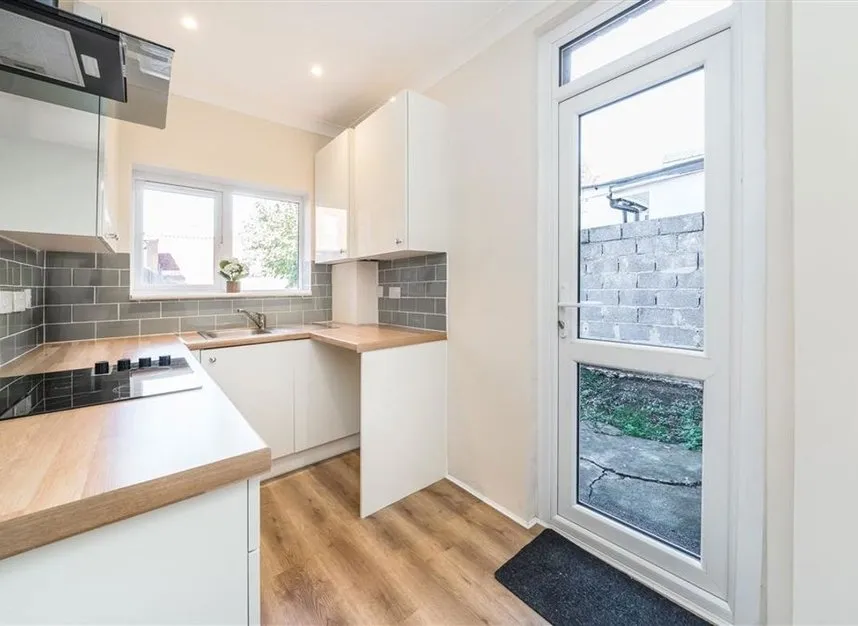 Ashford Road, Cricklewood, NW2, photo 3