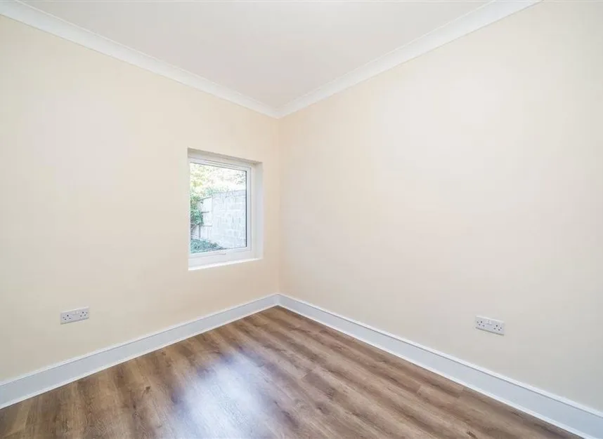 Ashford Road, Cricklewood, NW2, photo 5