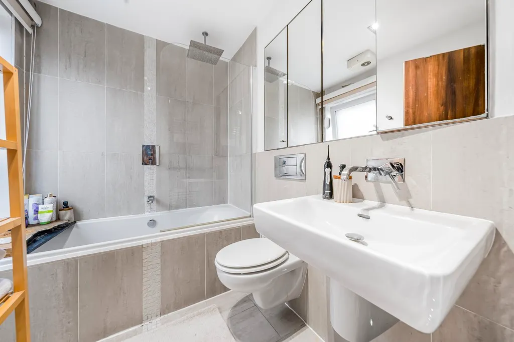 Kings Mill Way, Denham, UB9, photo 6